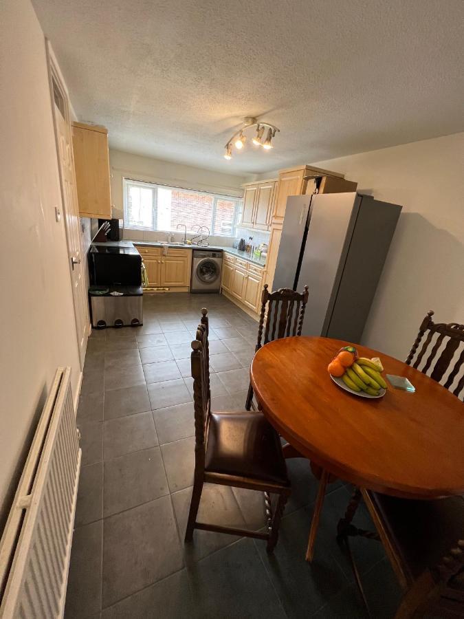Fellowes Garden Peterborough Bagian luar foto